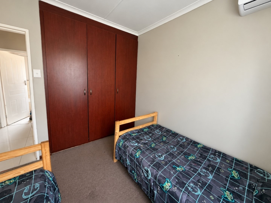 To Let 3 Bedroom Property for Rent in Hillside Free State